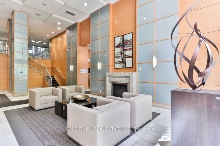 Luxurious Ultima Menkes