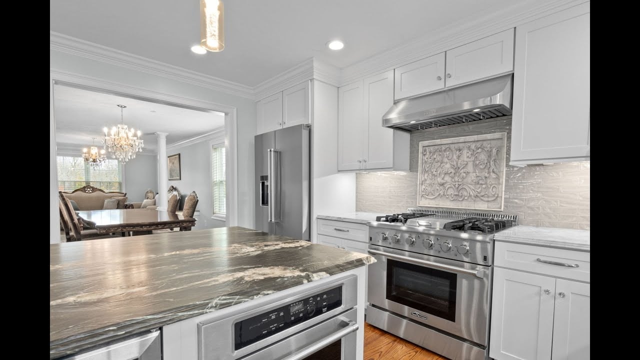  Spectacular Executive Home in Merrimacport MA