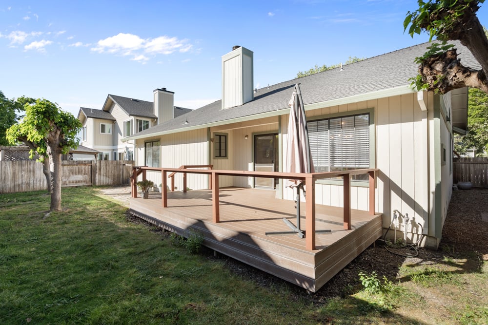 8 Starling Dr