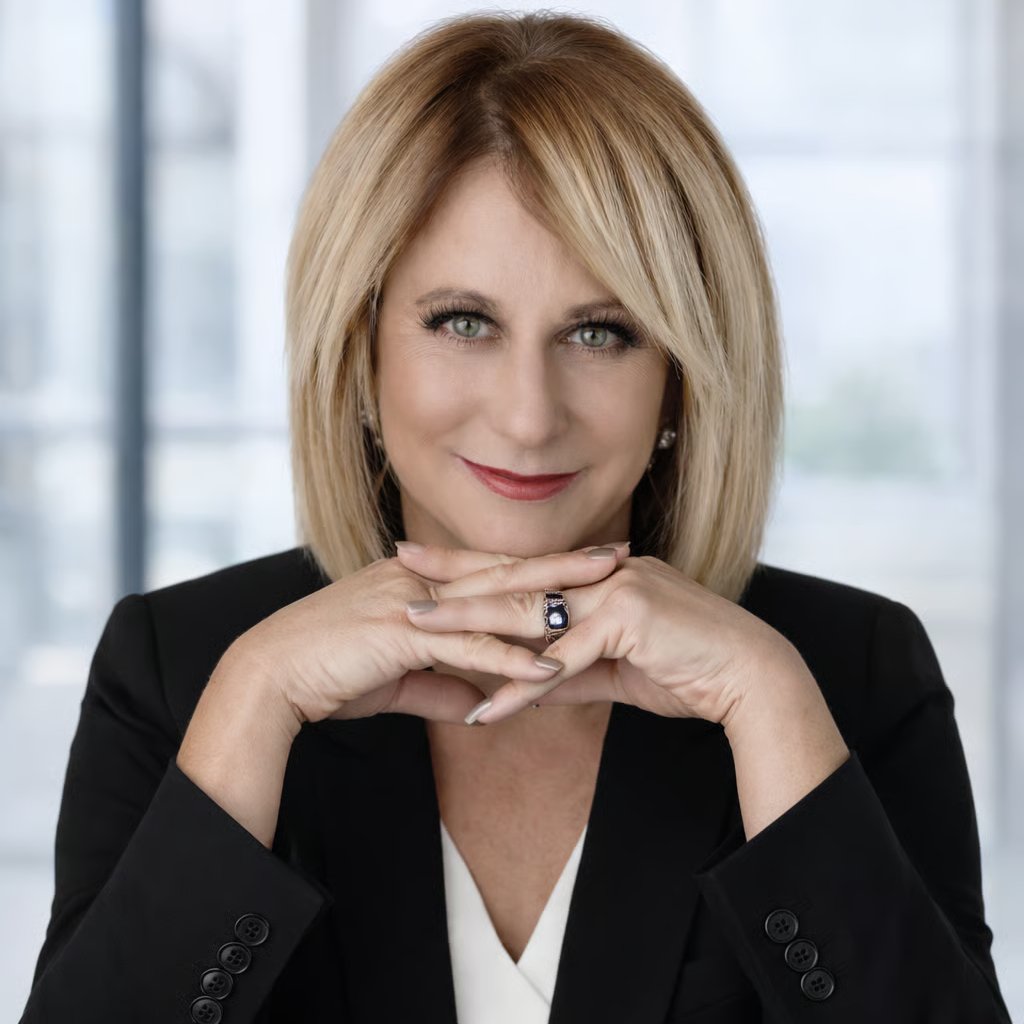 Julie Klein Arroyo Grande, CA Real Estate Agent Headshot