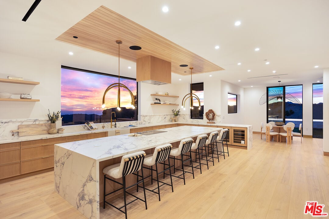 Mulholland Hwy, 90265