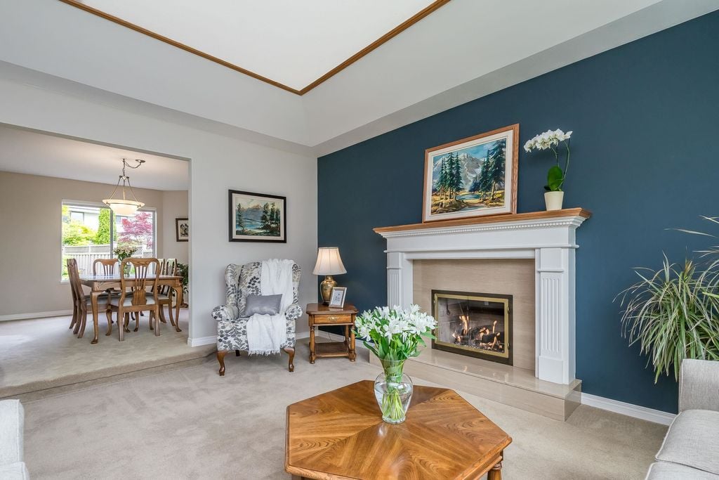 24 Ravine Dr