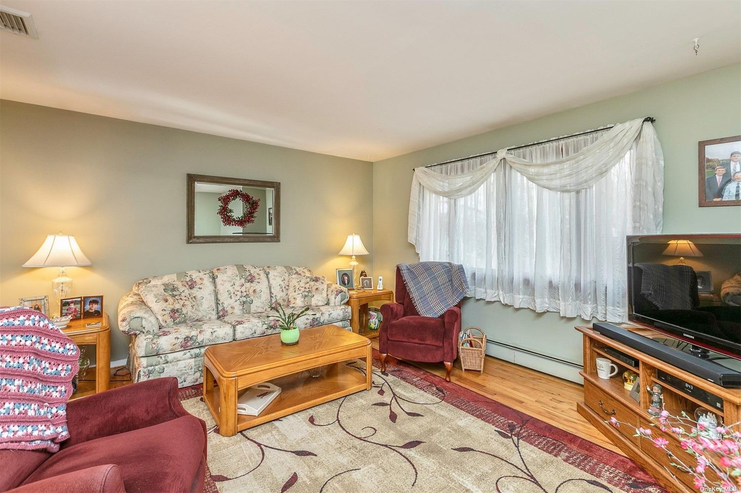 37 Laurel Rd