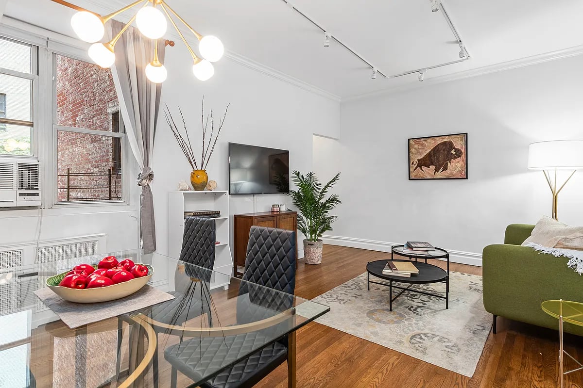 59 E 72nd St, #2D