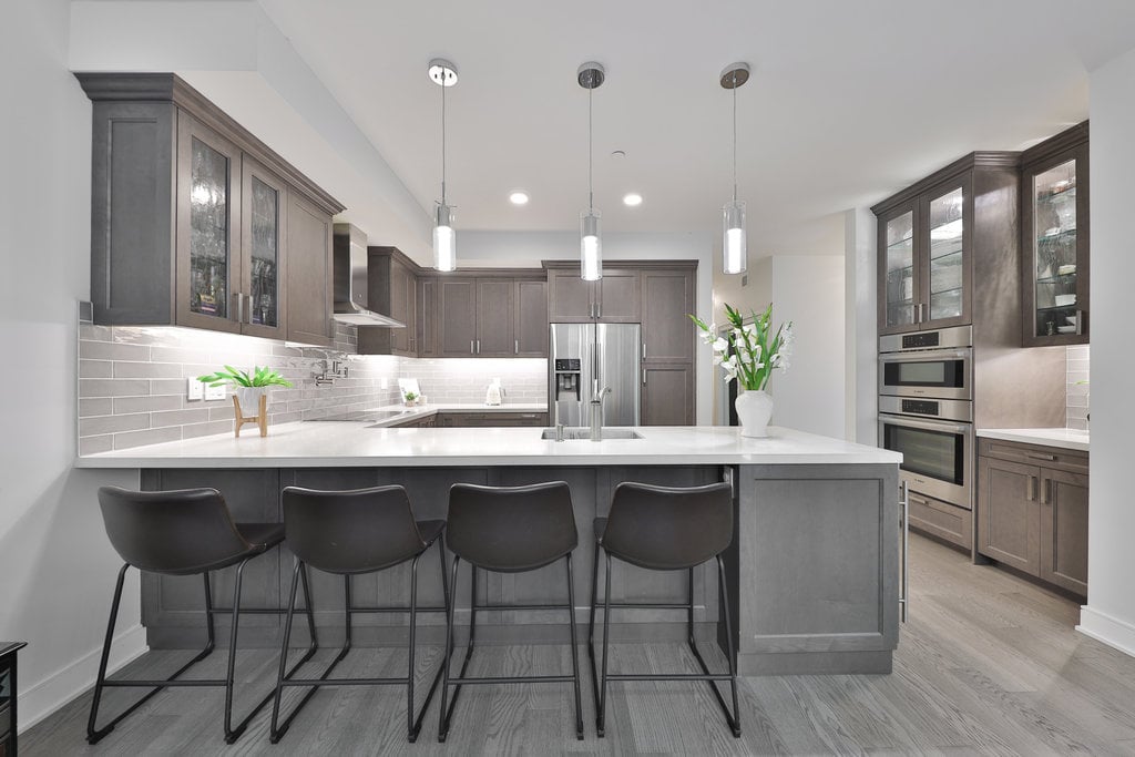 GR17-1575 Lakeshore Rd W