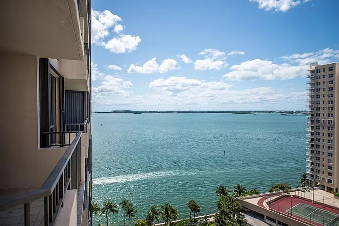 520 Brickell Key Dr #A1616