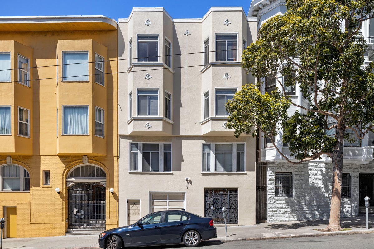 1630 Sacramento Street | 6 Units