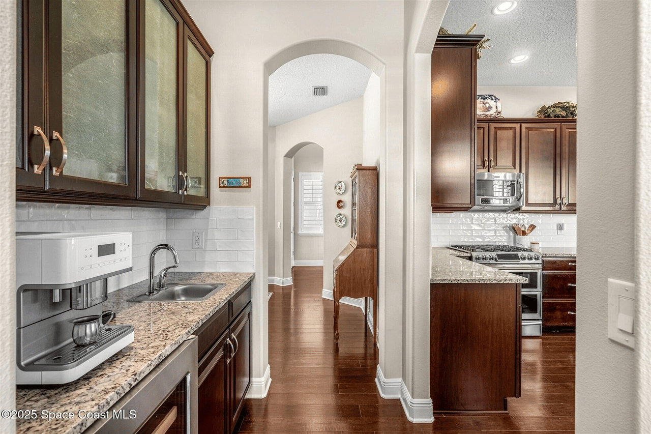 3077 Cortona Dr