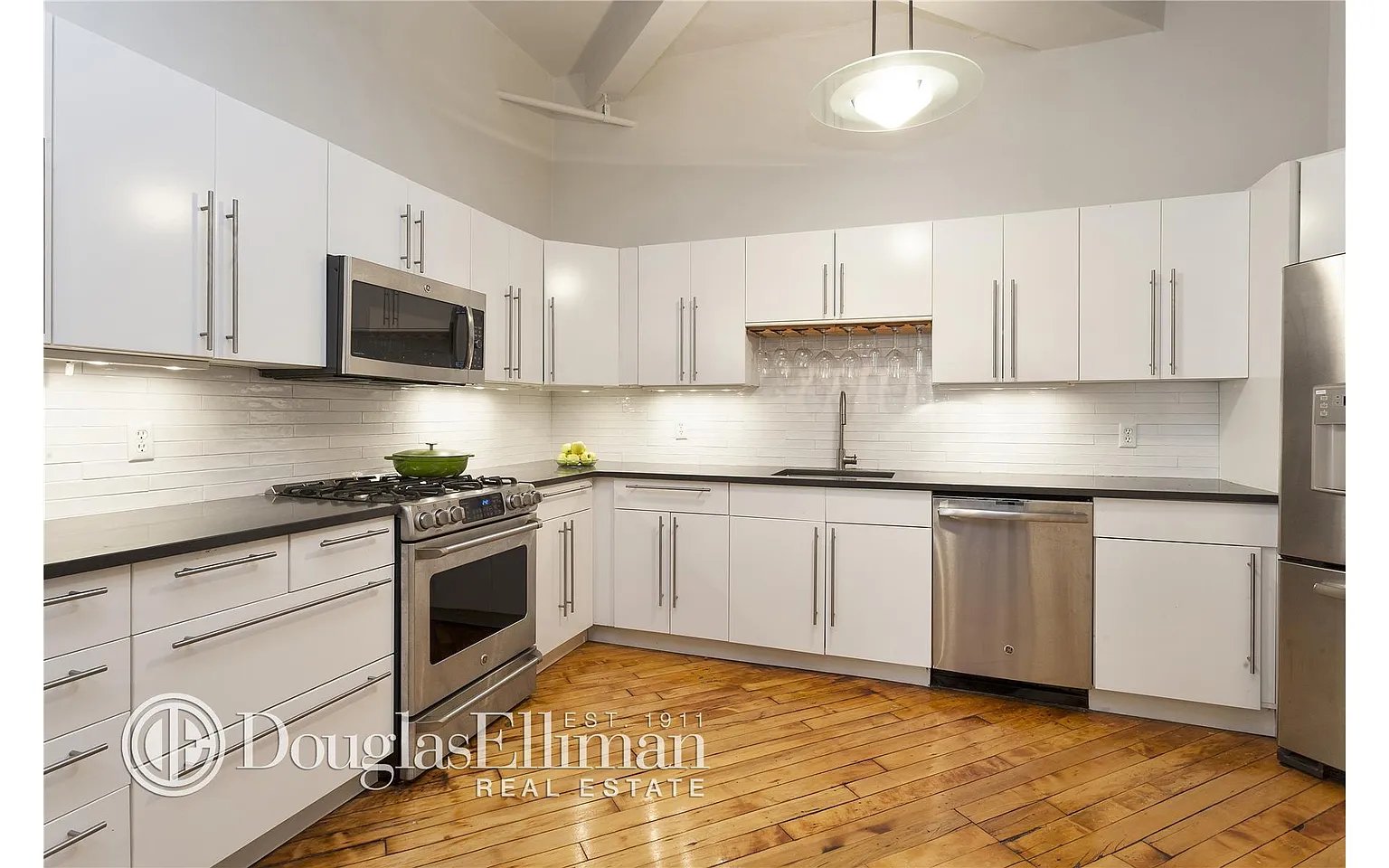 7 E 20th St APT 5R