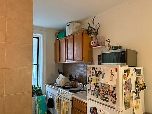 420 West 46th St #A1