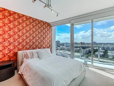 17001 Collins Ave # 2508