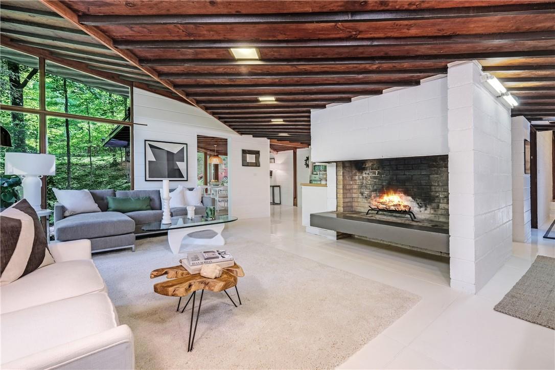 6 Usonia Rd