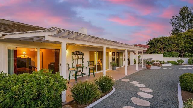 12420 Pomerado Ct