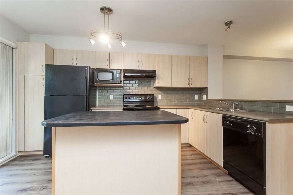 6747 203 St, #157