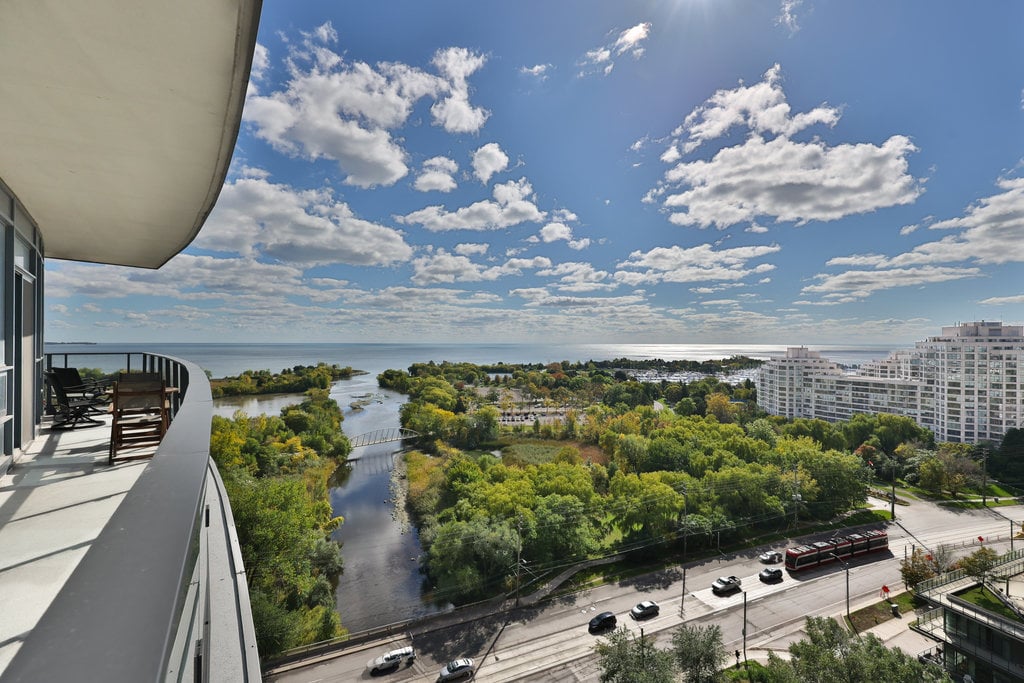 2212 Lake Shore Boulevard W 1803