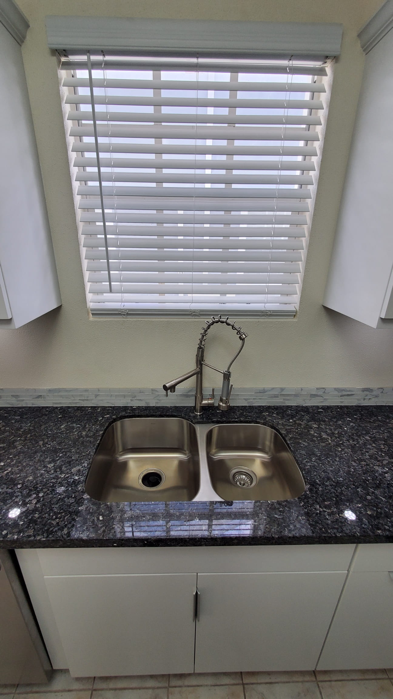 Sandyport | Expansive View Home 