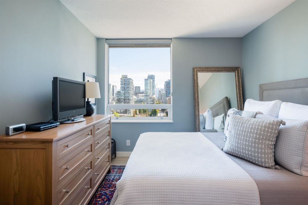 638 Beach Cres, #1805