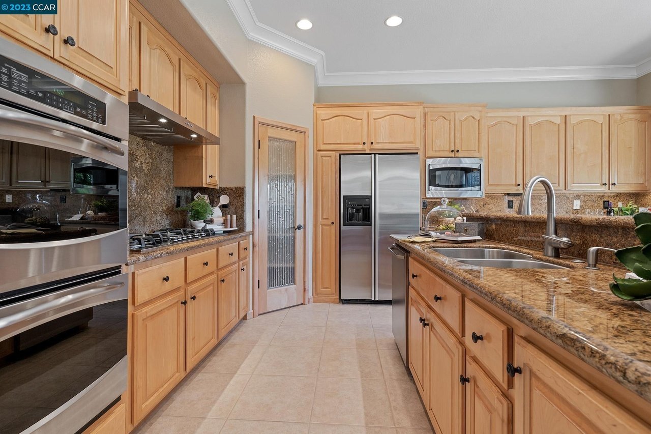1147 Peacock Creek Dr