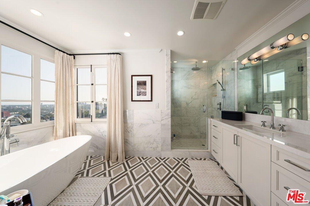 Miller, Los Angeles, 90069