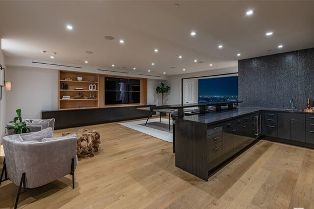 House Aurora