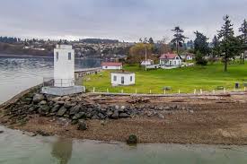 Browns Point