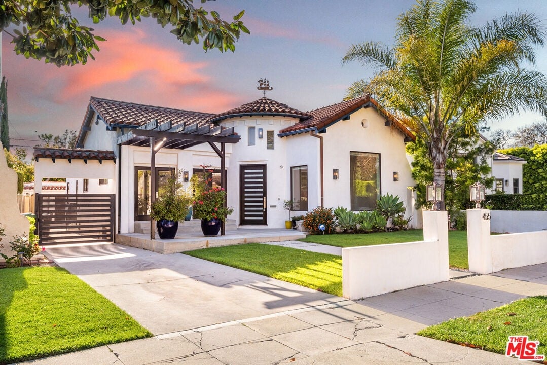 455 N La Jolla Ave