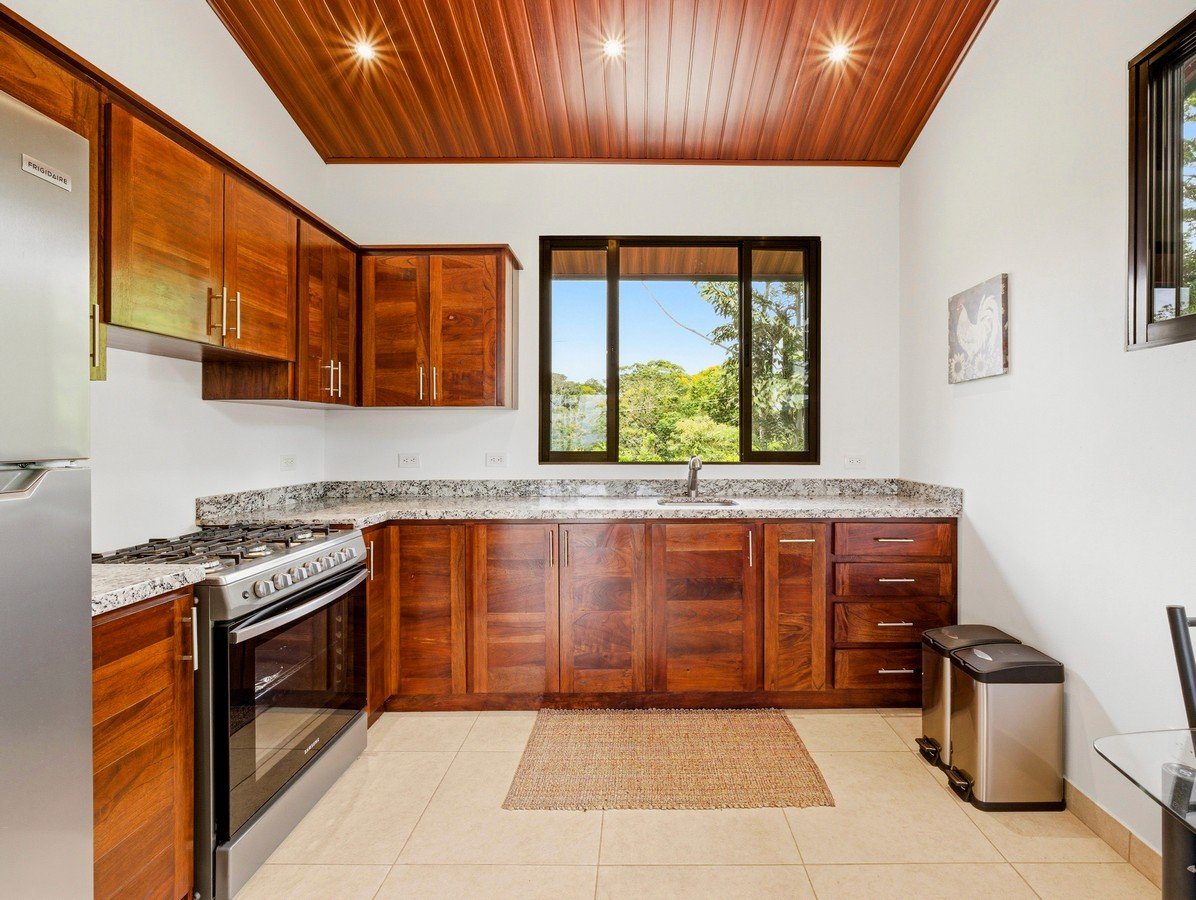 1.62 ACRES – Luxury 3 Bedroom Home Plus Guest House With Breathtaking Valley Views & Private Creek Access, Private Mountain Retreat!!!