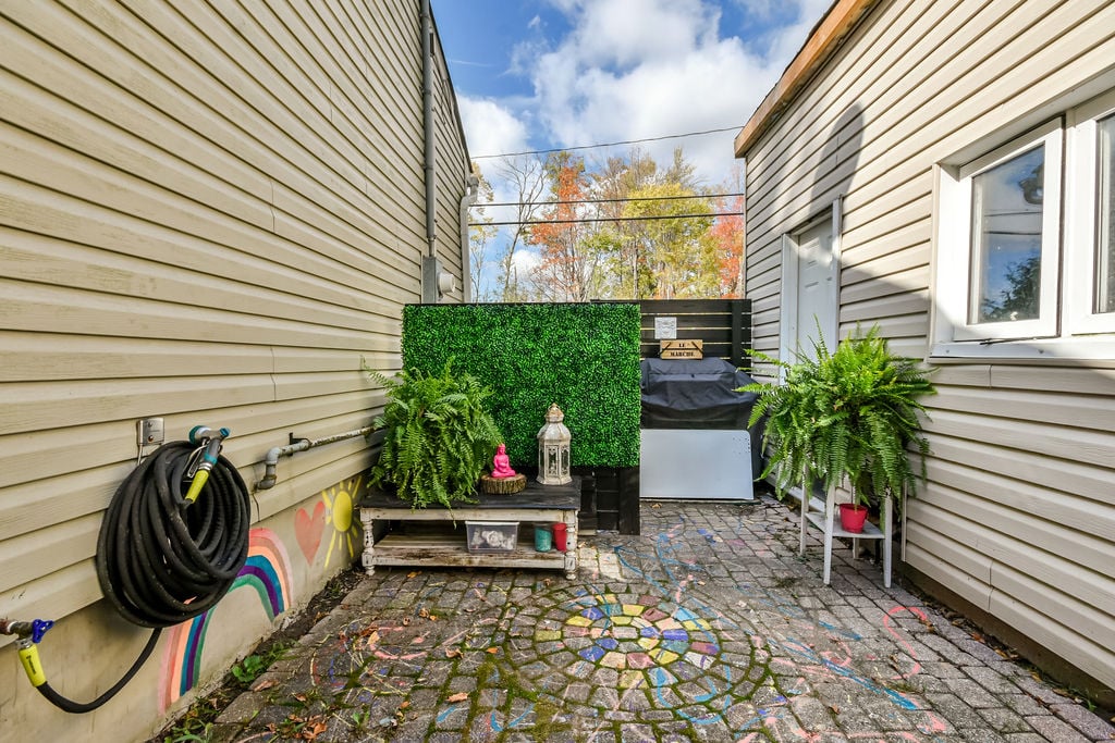 Bright and Welcoming