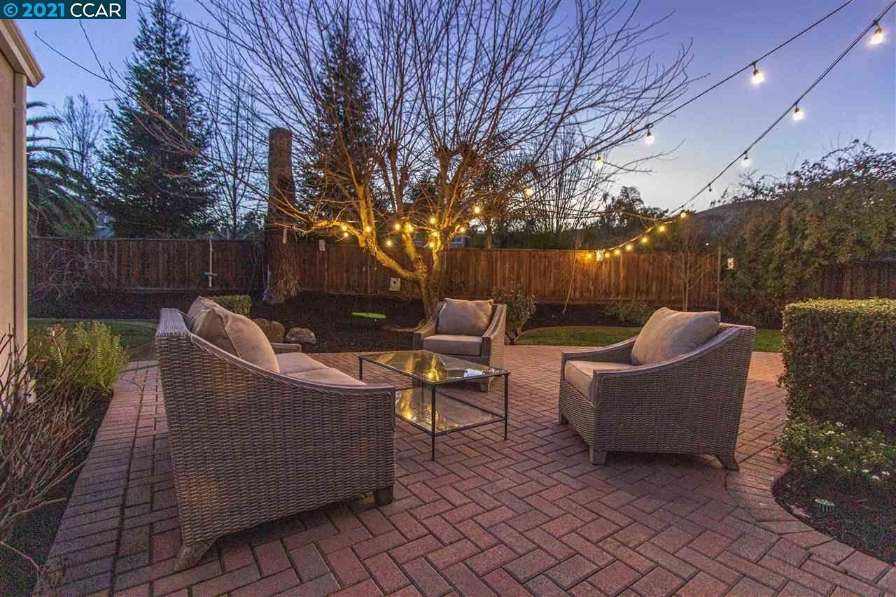 8 Foothill Park Ter