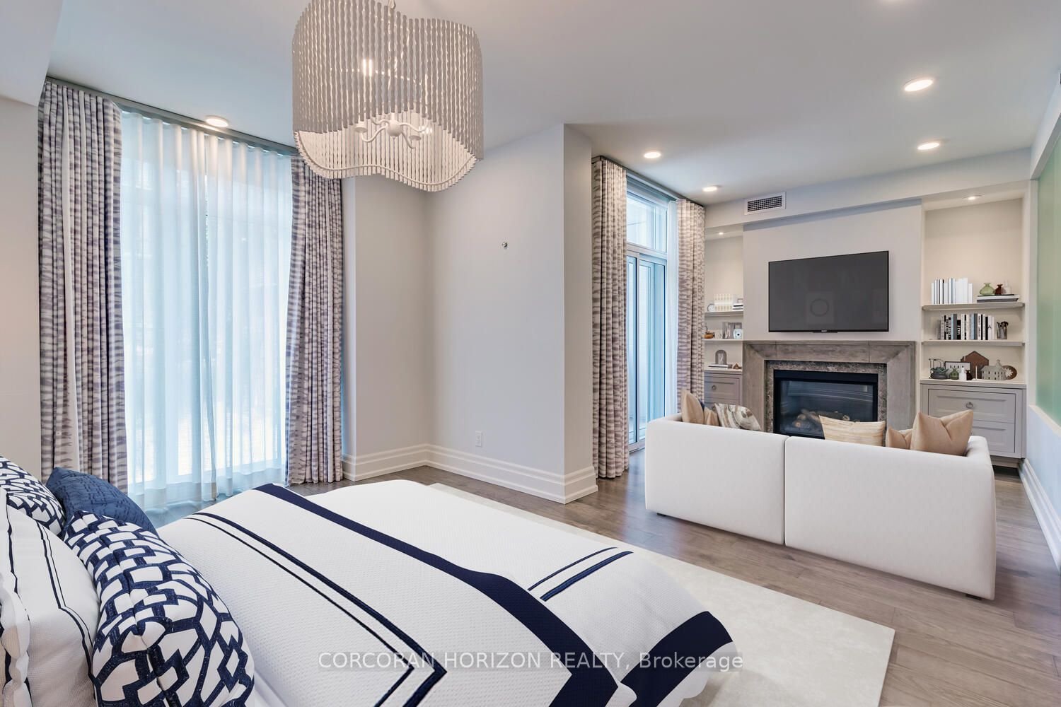 GRAND TOWNHOUSE IN THE ANNEX