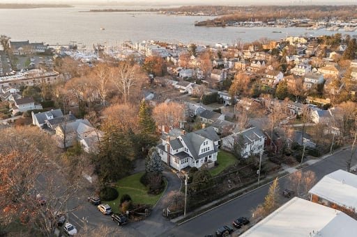 Moving from NYC to Port Washington: What to Expect cover