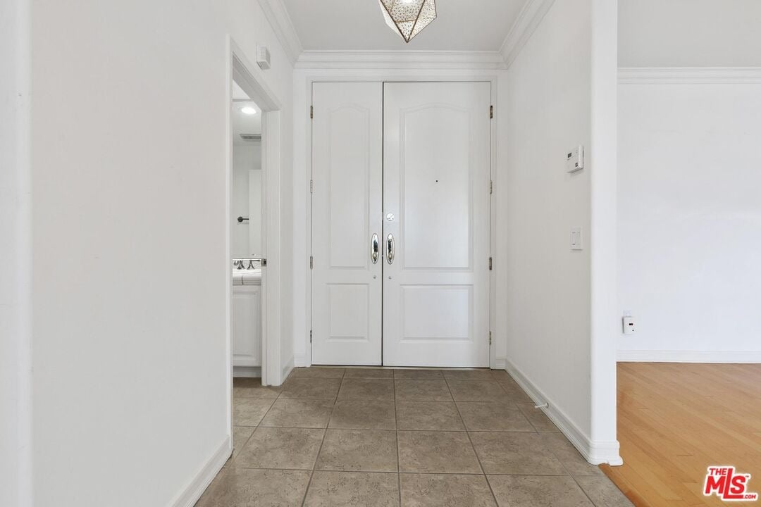 1450 S Beverly Dr #404
