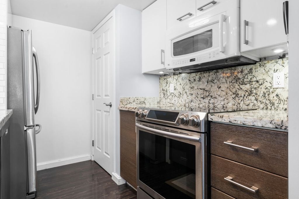 2885 E Kent Ave North, #24