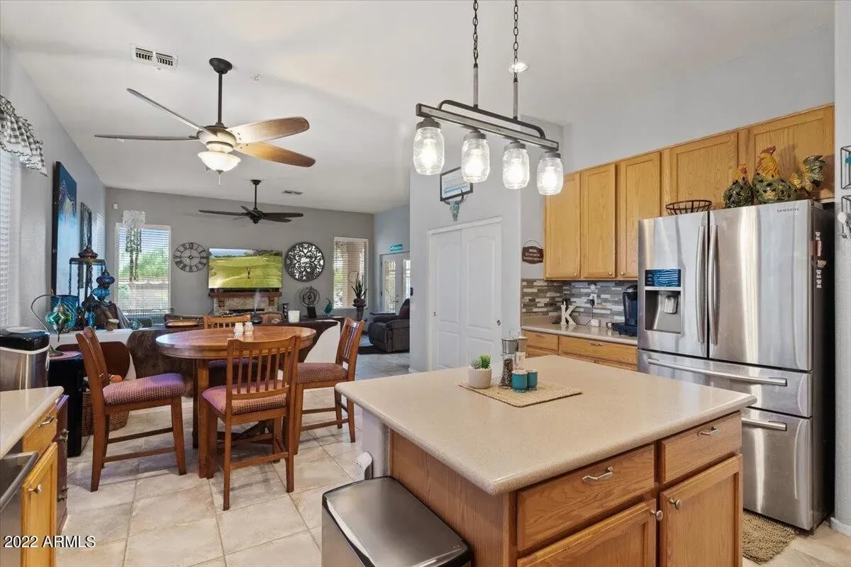 8256 S BLUFF SPRINGS Ct