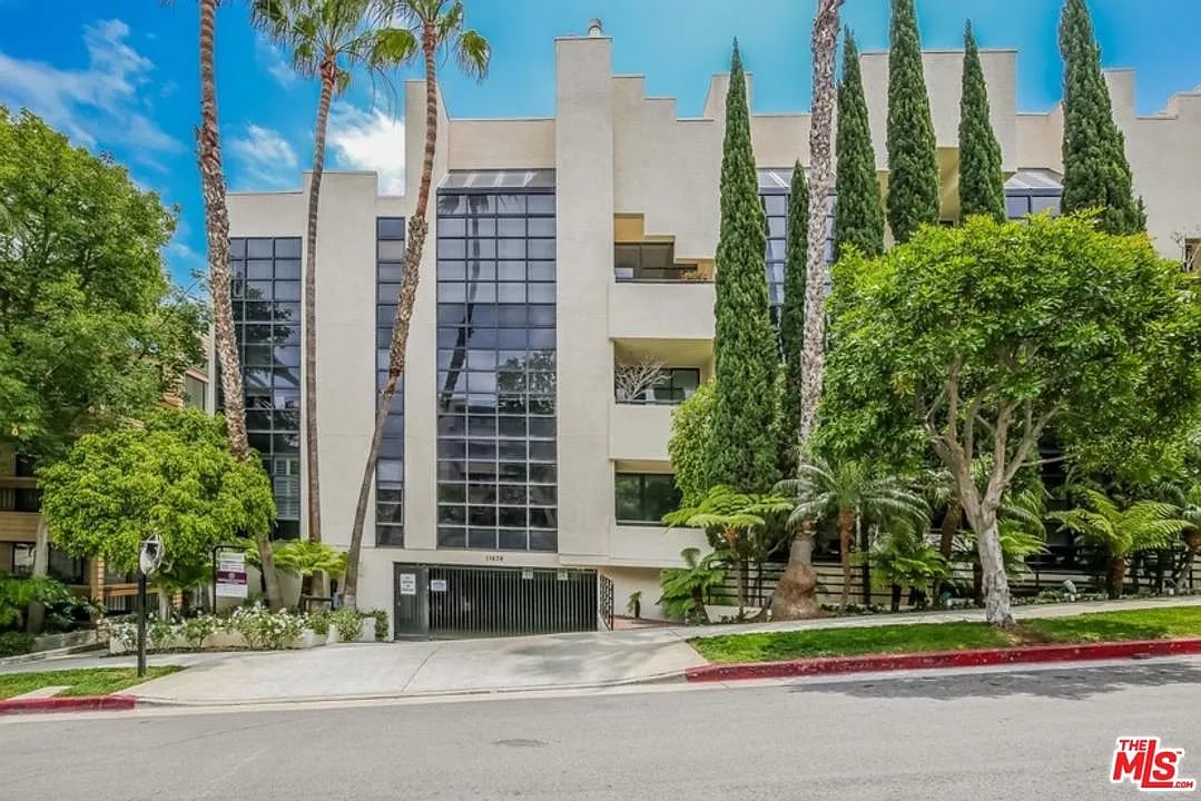 11636 Montana Ave #103