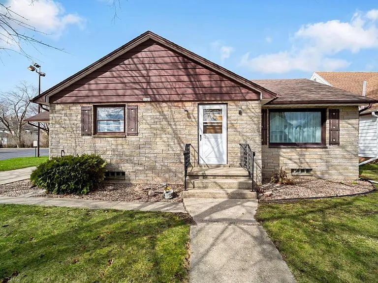 1527 Fond du Lac Ave
