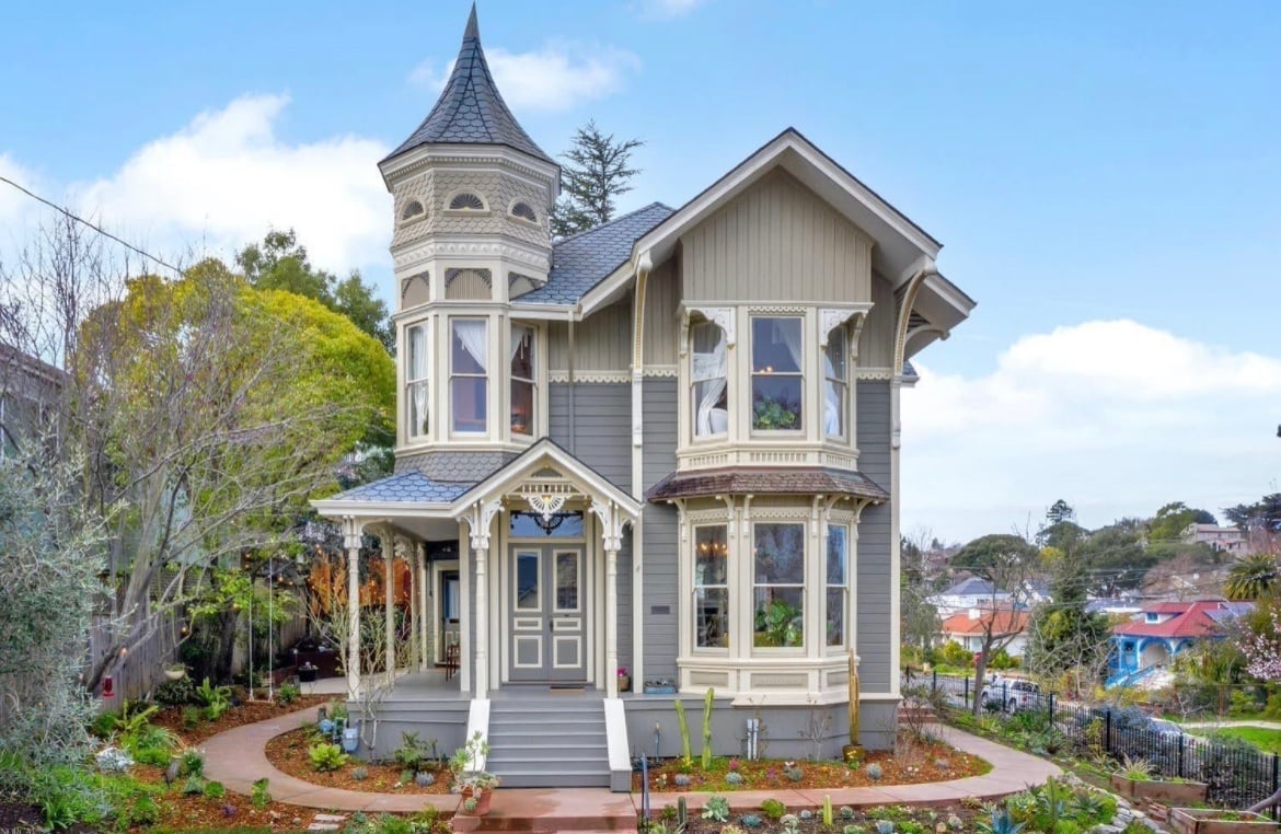 343 Keller St