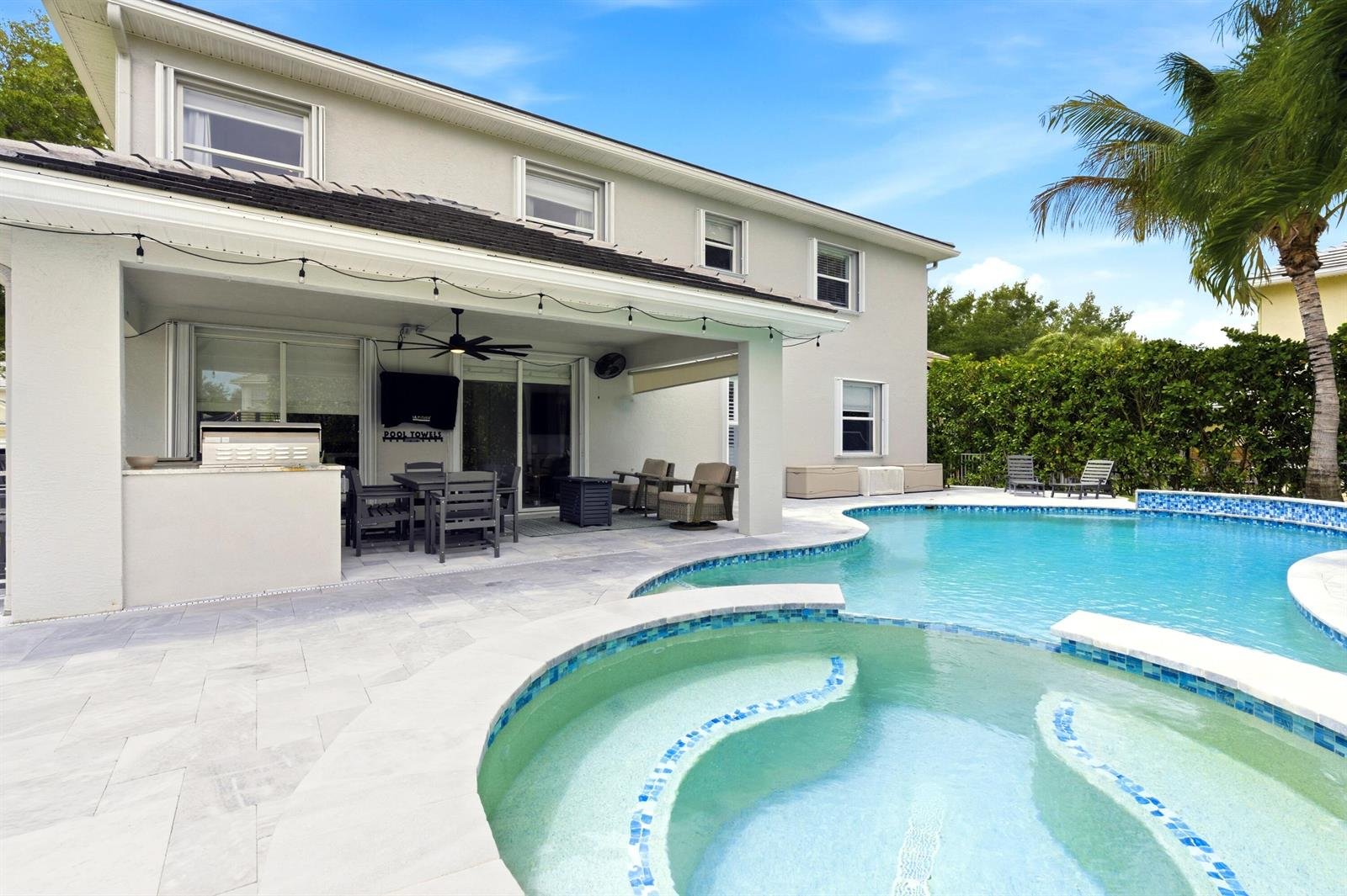 573 Cocoplum Drive, E