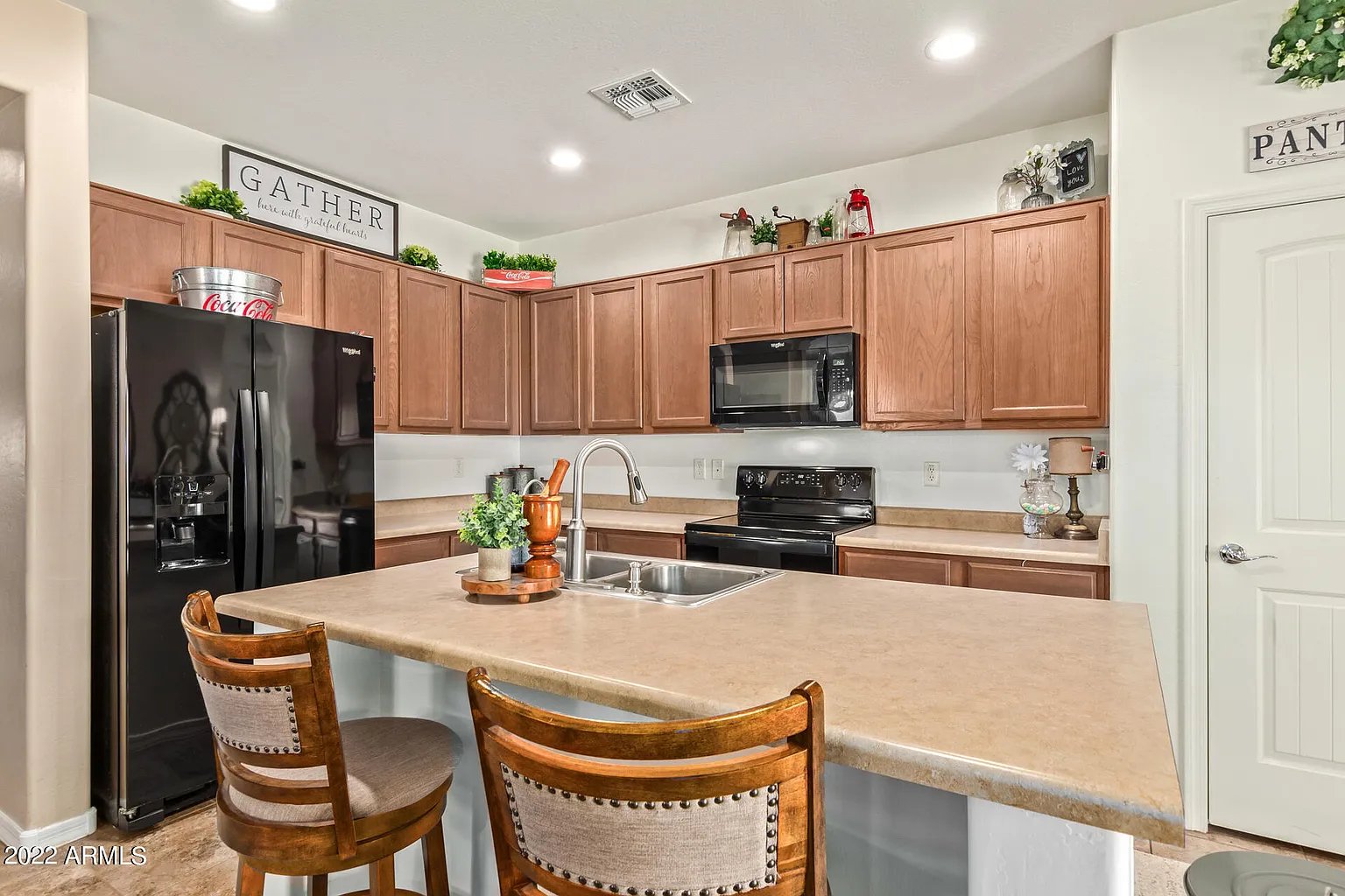 40896 W Bravo Dr