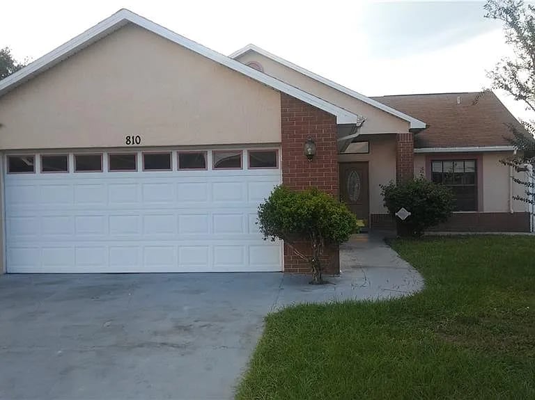 810 Woodfield Ct