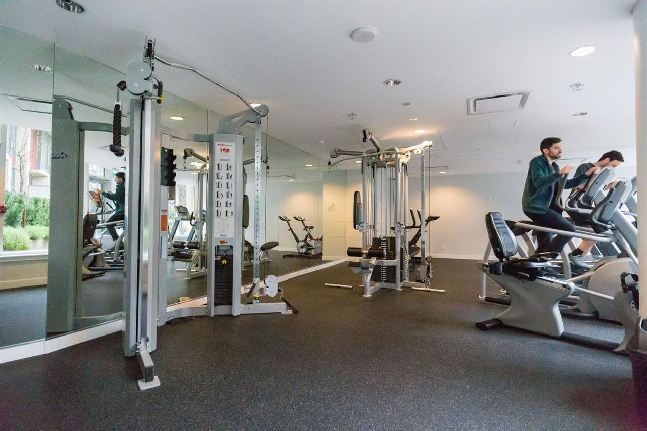 38 W 1st Ave, #320