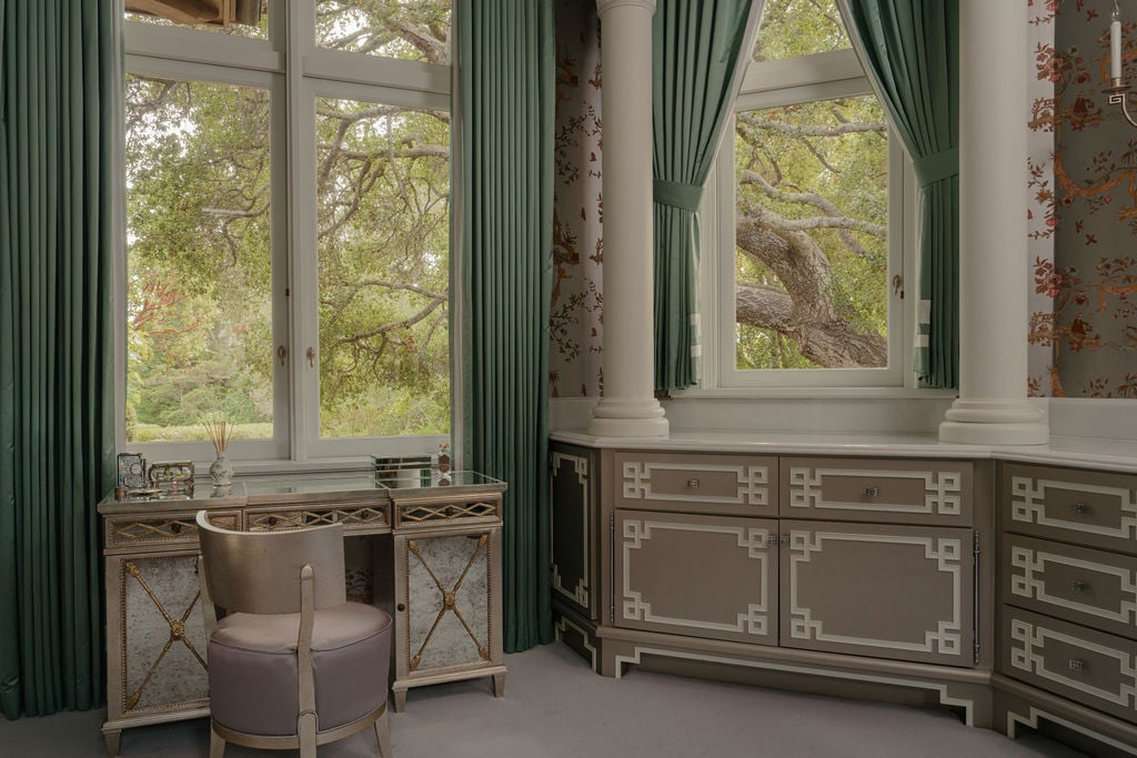 Mira Vista ~ Legacy Estate