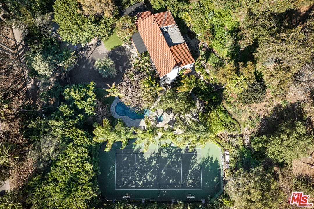 Velaris Estate, Laurel Canyon Blvd, 90046