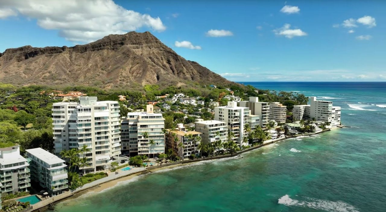 Luxury Oceanfront Condo on Diamond Head's Gold Coast | 2969 Kalakaua #801 | Honolulu, Hawai'i