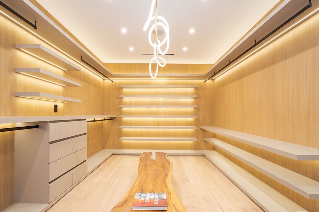 Mulholland Hwy, 90265