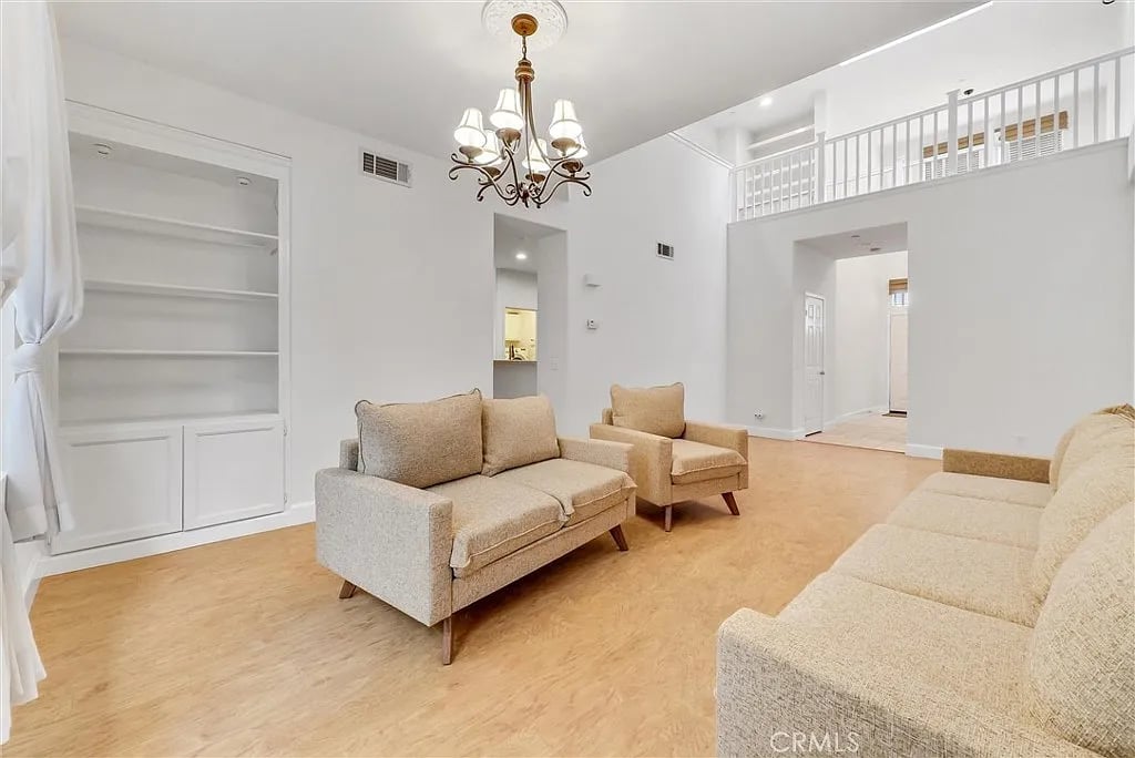 116 Peppertree Ln