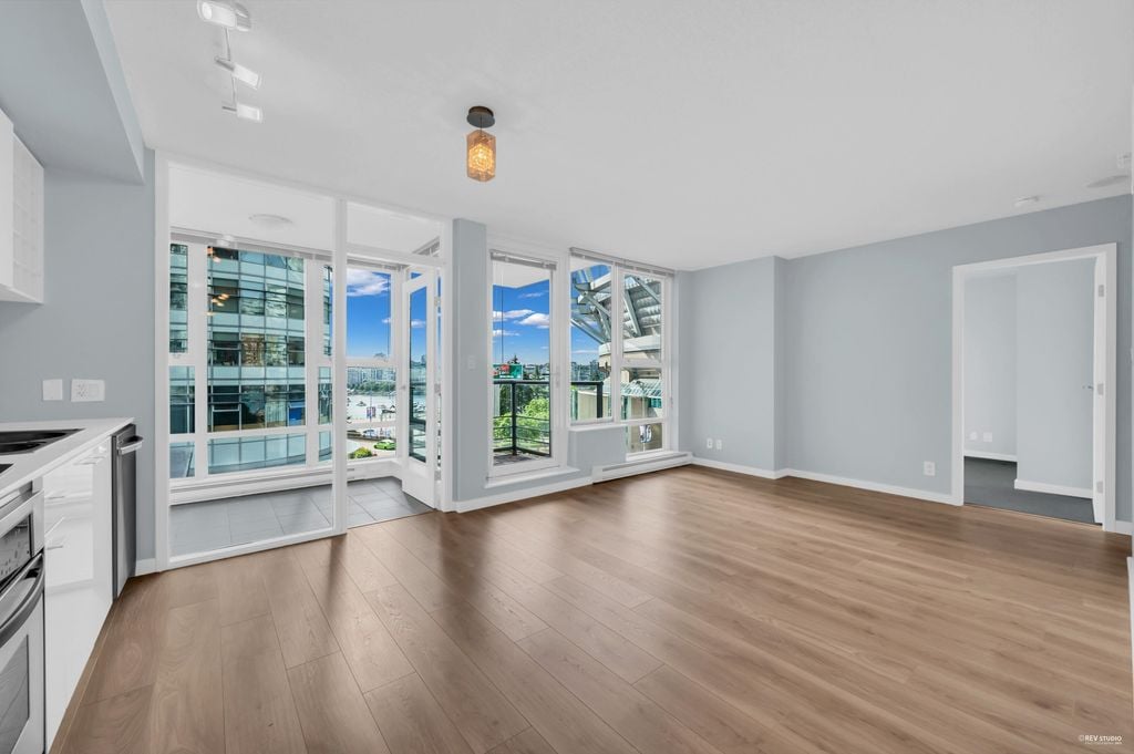 111 W Georgia St, #509
