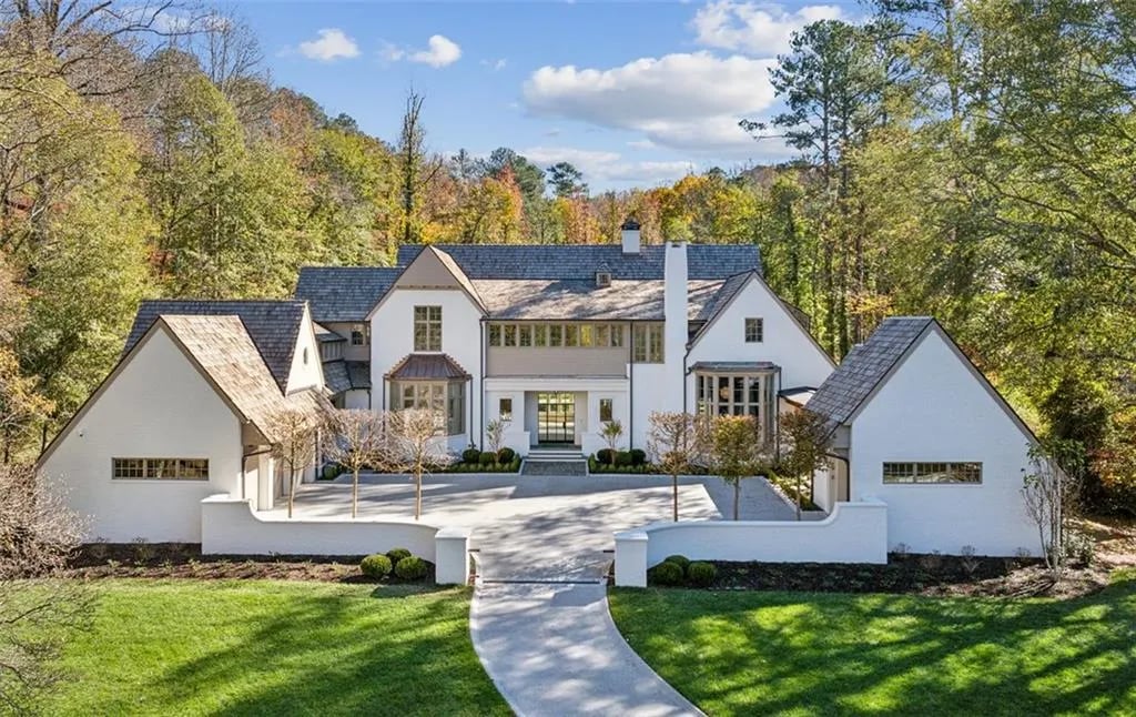 Should You Buy Luxury Homes in Buckhead or Sandy Springs Now? 2026 Market Update and Strategy