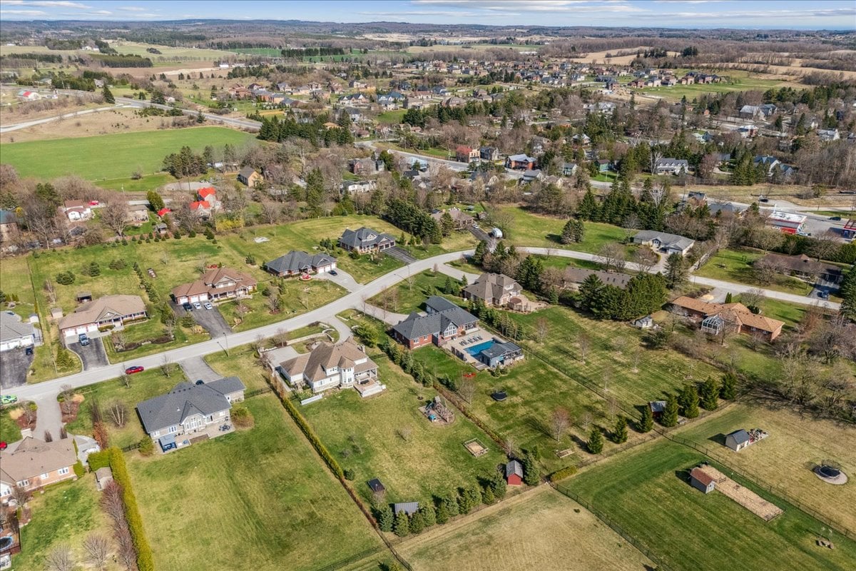 16 Goodwood St, Uxbridge