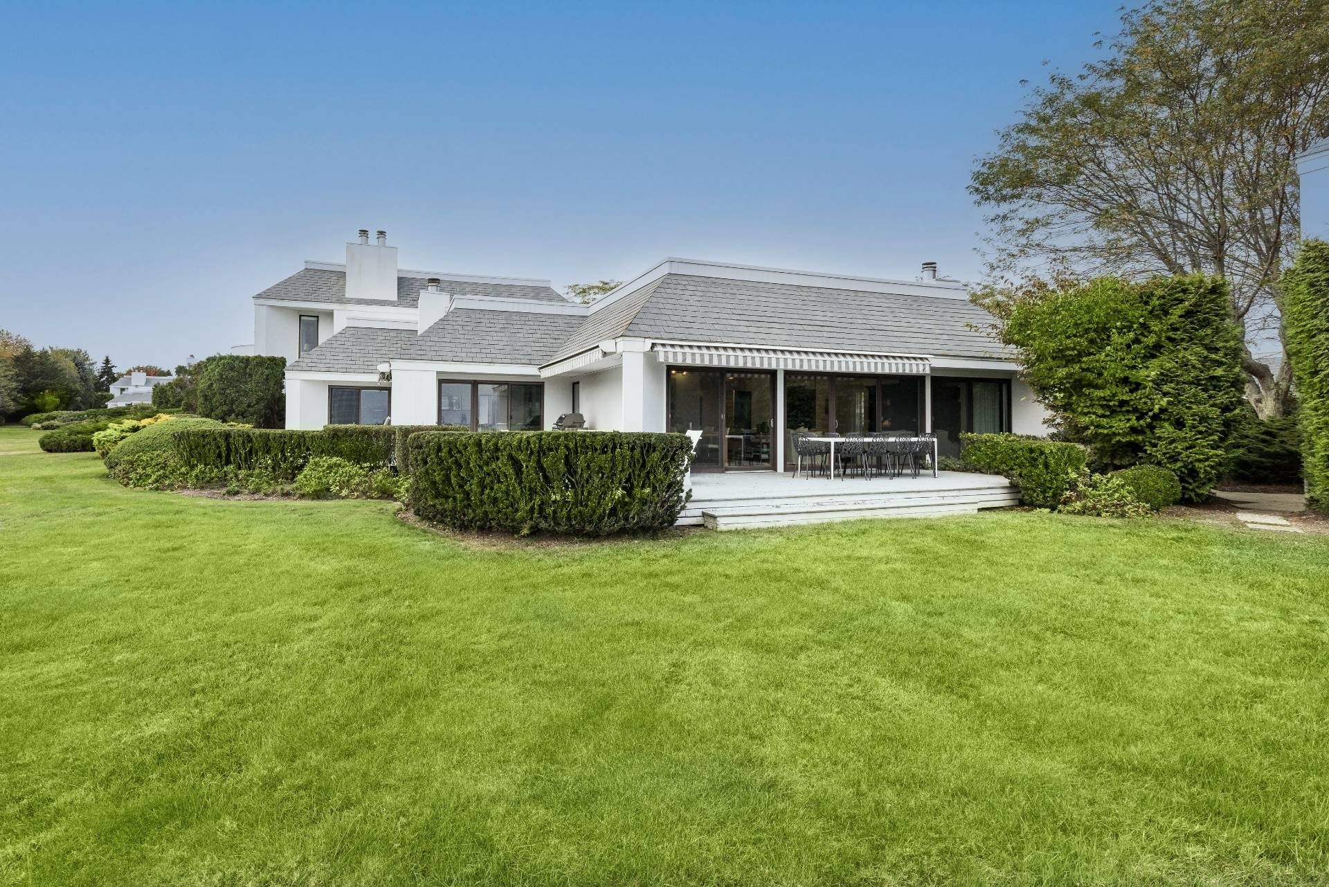 7 Cove Point Court